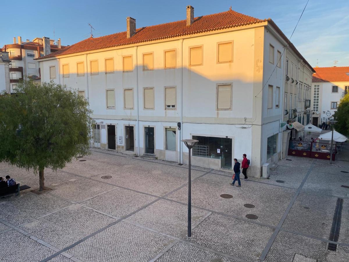 Apartamento Casa Mouzinho De Albuquerque Ourém Exterior foto